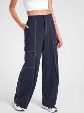Athleta Chelsea Utility Wide Leg Cargo Pants Navy Blue Contrast Stitch 4P Petite